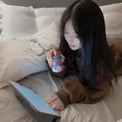 2025年最火女款头像高清