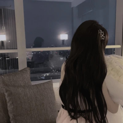 2025年最火女款头像高清