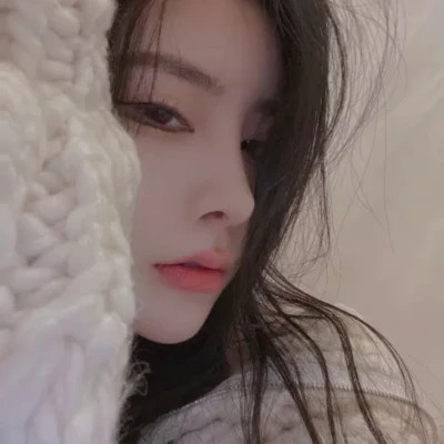 2025最好看的头像女生火爆图片