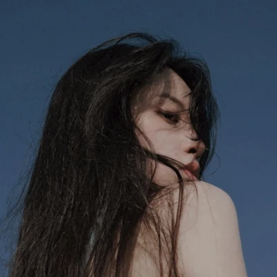 2025最好看的头像女生火爆图片