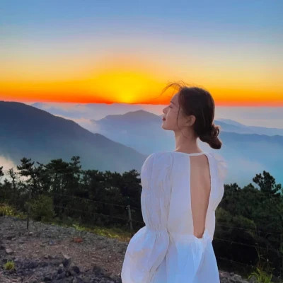 2025最好看的头像女生火爆图片