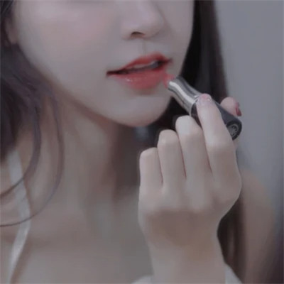 2025最好看的头像女生火爆图片