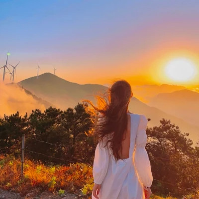 2025最好看的头像女生火爆图片