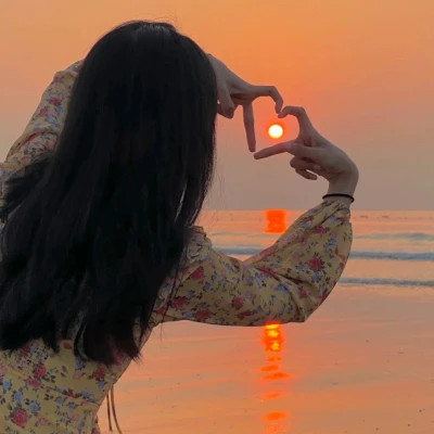 2025最好看的头像女生火爆图片
