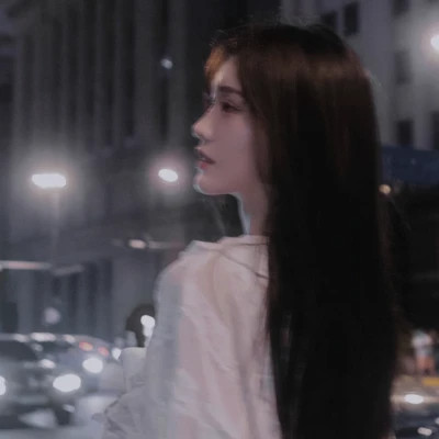2025最好看的头像女生火爆图片