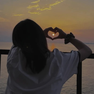 2025最好看的头像女生火爆图片