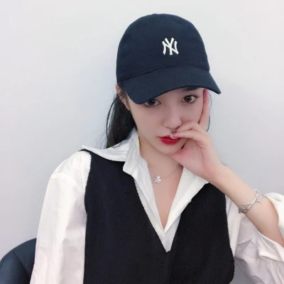现在最火头像图片2025女