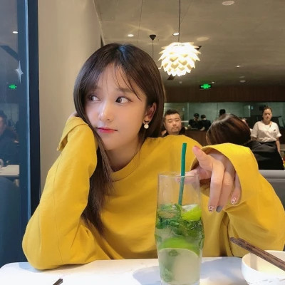 现在最火头像图片2025女
