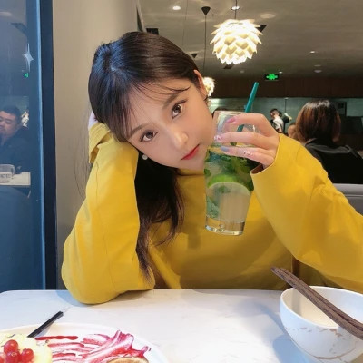 现在最火头像图片2025女