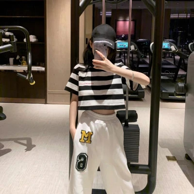 现在最火头像图片2025女