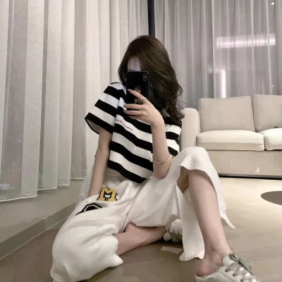 现在最火头像图片2025女
