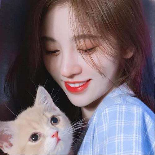 温柔到极致的头像女