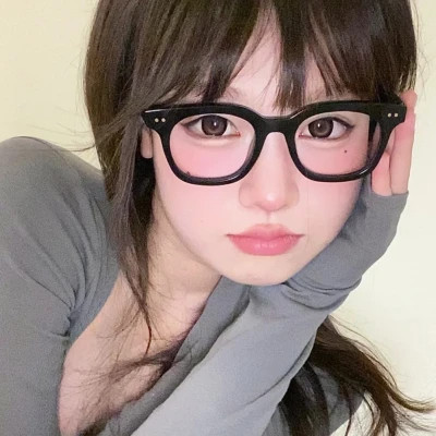 乖巧女头像ins高级质感