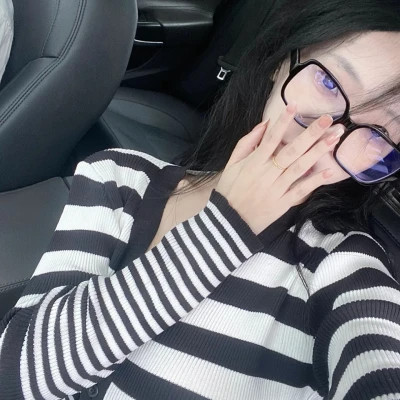 露脸女头像ins高级质感