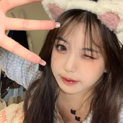 女头像ins高级质感照片