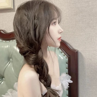 清纯女头像ins高级质感