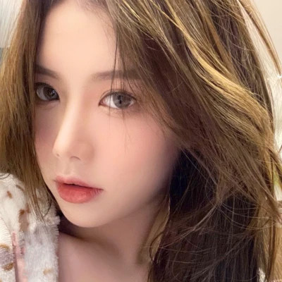 清纯女头像ins高级质感