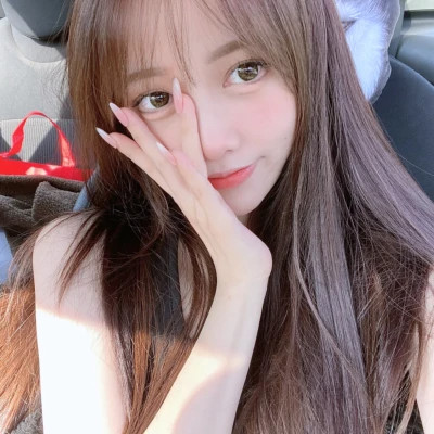 qq女生头像ins高级质感