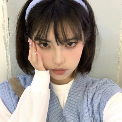 qq女生头像ins高级质感