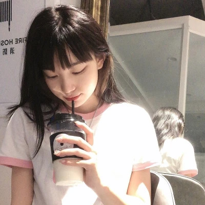 qq女生头像ins高级质感