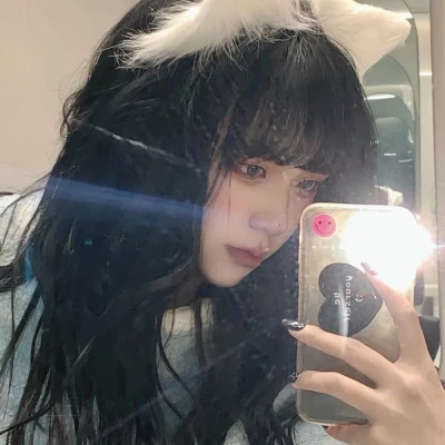 qq女生头像ins高级质感