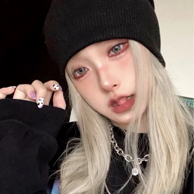 qq女生头像ins高级质感