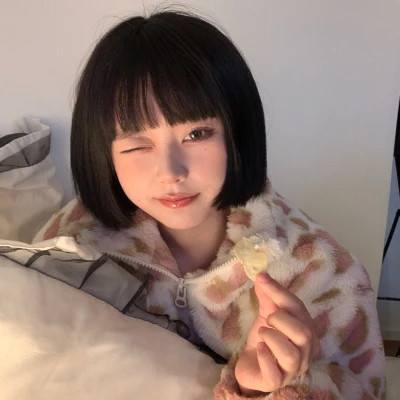 qq女生头像ins高级质感