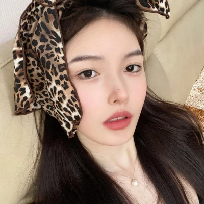 ins超火女生头像高清真人