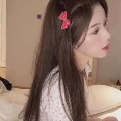 吸引人真人正脸美女微信头像