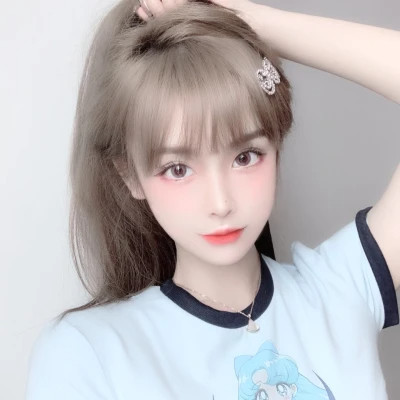 吸引人真人正脸美女微信头像