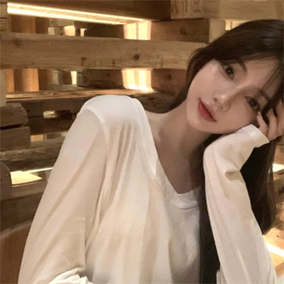吸引人真人正脸美女微信头像
