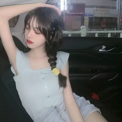 吸引人真人正脸美女微信头像