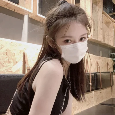 吸引人真人正脸美女微信头像