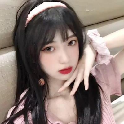 吸引人真人正脸美女微信头像