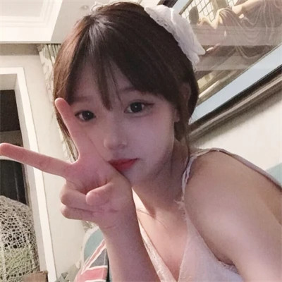 吸引人真人正脸美女微信头像