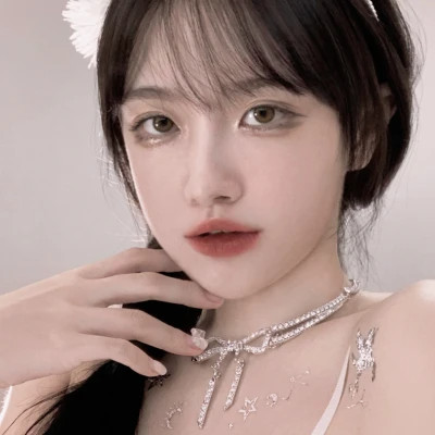 吸引人真人正脸美女微信头像