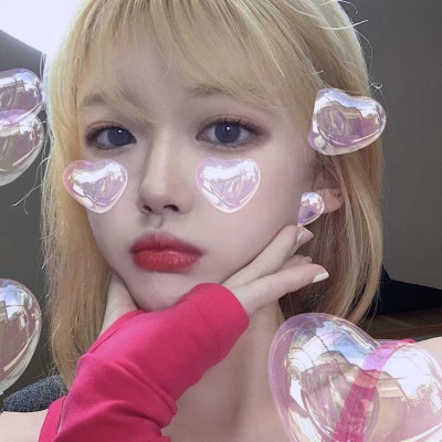 吸引人真人正脸美女微信头像