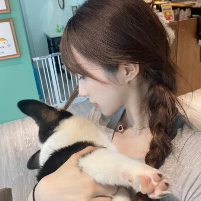 吸引人真人正脸美女微信头像