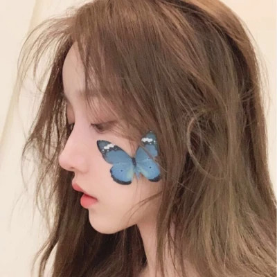 吸引人真人正脸美女微信头像