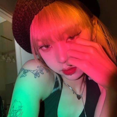 好看的头像女真人