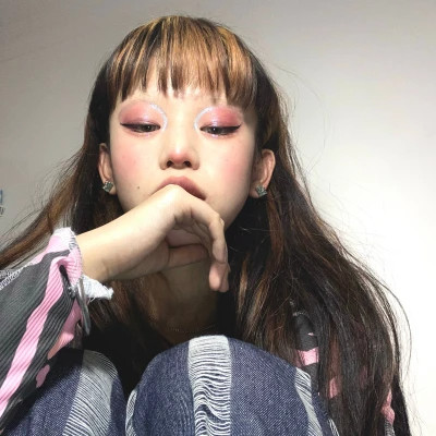 好看的头像女真人