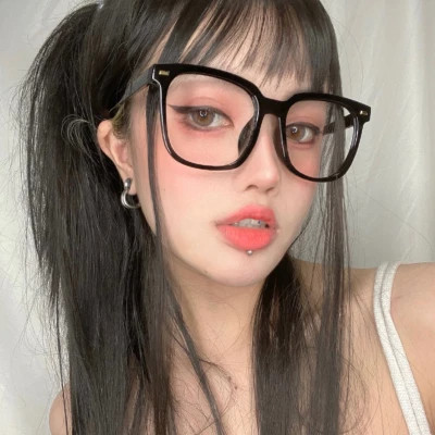 好看的头像女真人