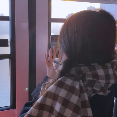 微信的真人版女头像