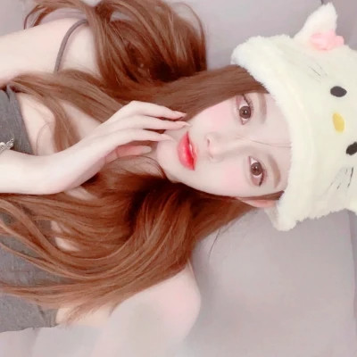个性妩媚头像女真人