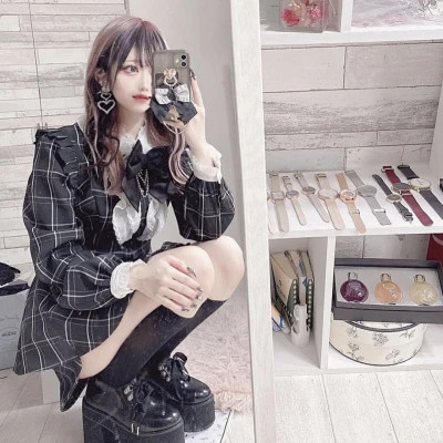 个性妩媚头像女真人2025