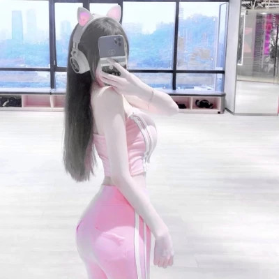 个性妩媚头像女真人2025