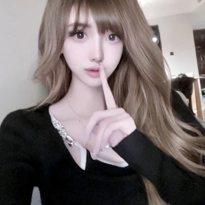 个性妩媚头像女真人2025