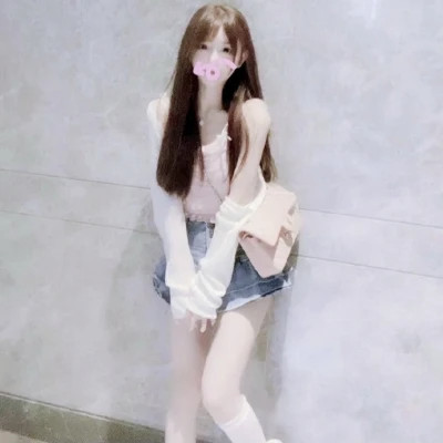 个性妩媚头像女真人2025