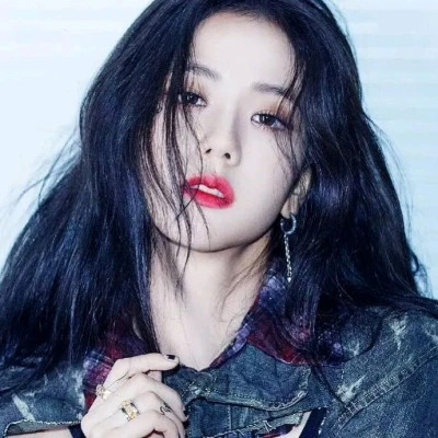 好看的JISOO头像照片
