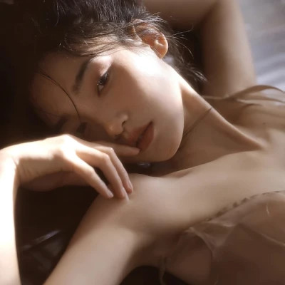 气质高冷优雅头像女生